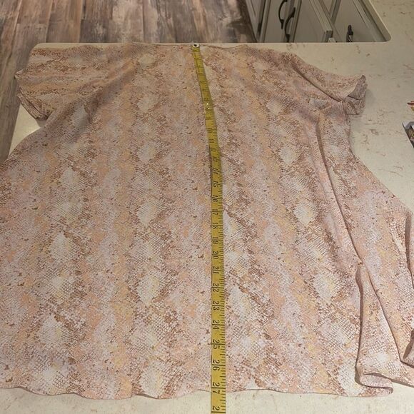 Buddy Love snakeskin vneck blouse SZ small - Picture 6 of 6